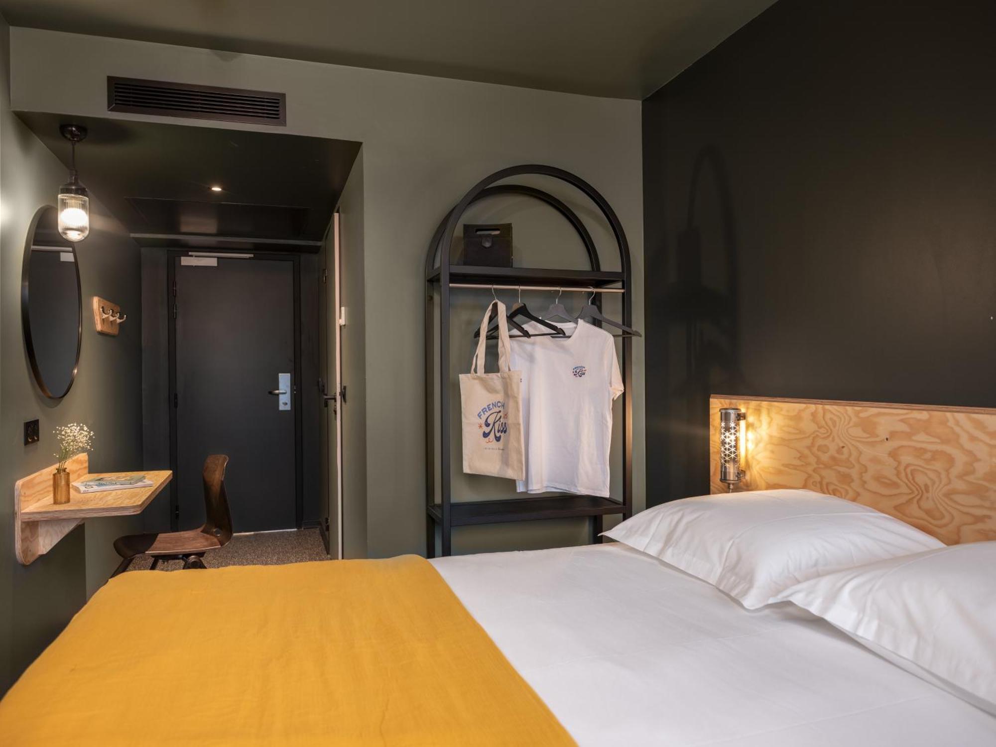 Eklo Bordeaux Centre Bastide Hotel ภายนอก รูปภาพ